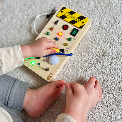 Placa Montessori din Lemn cu Comutator